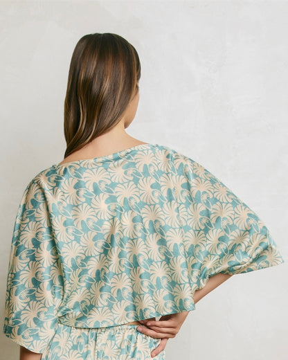 Cabana Sleeve Crop Top